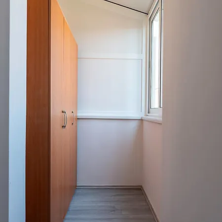 Garoful Apartment